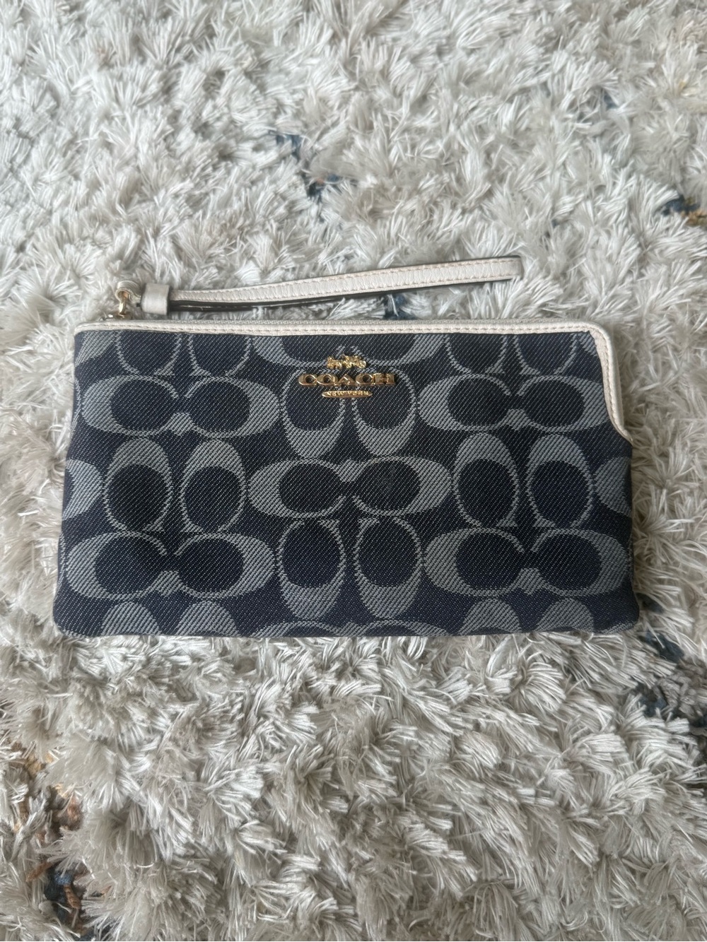 COACH 2020 SIGNATURE DENIM WRISTLET